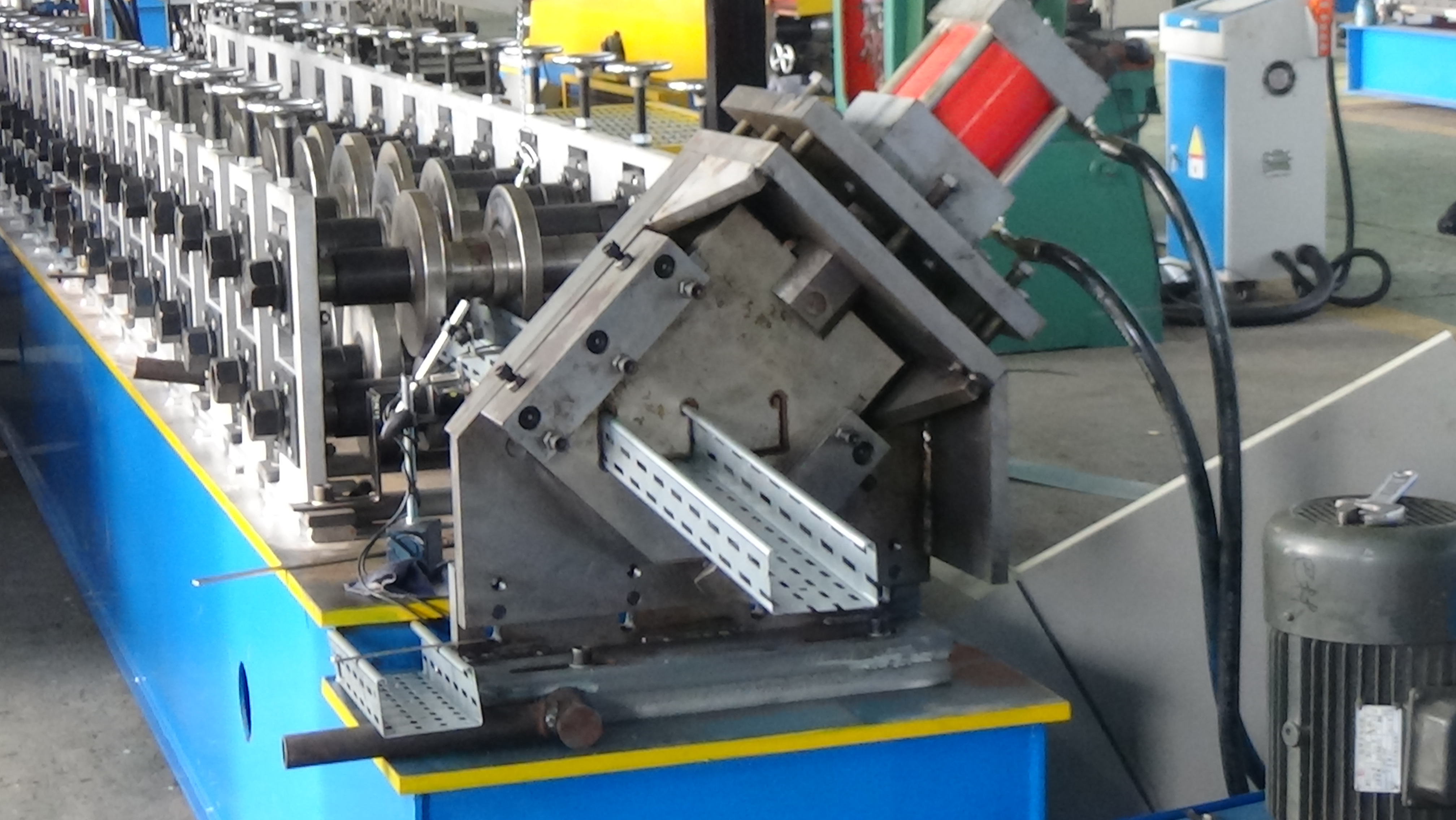 cable tray machine (4)