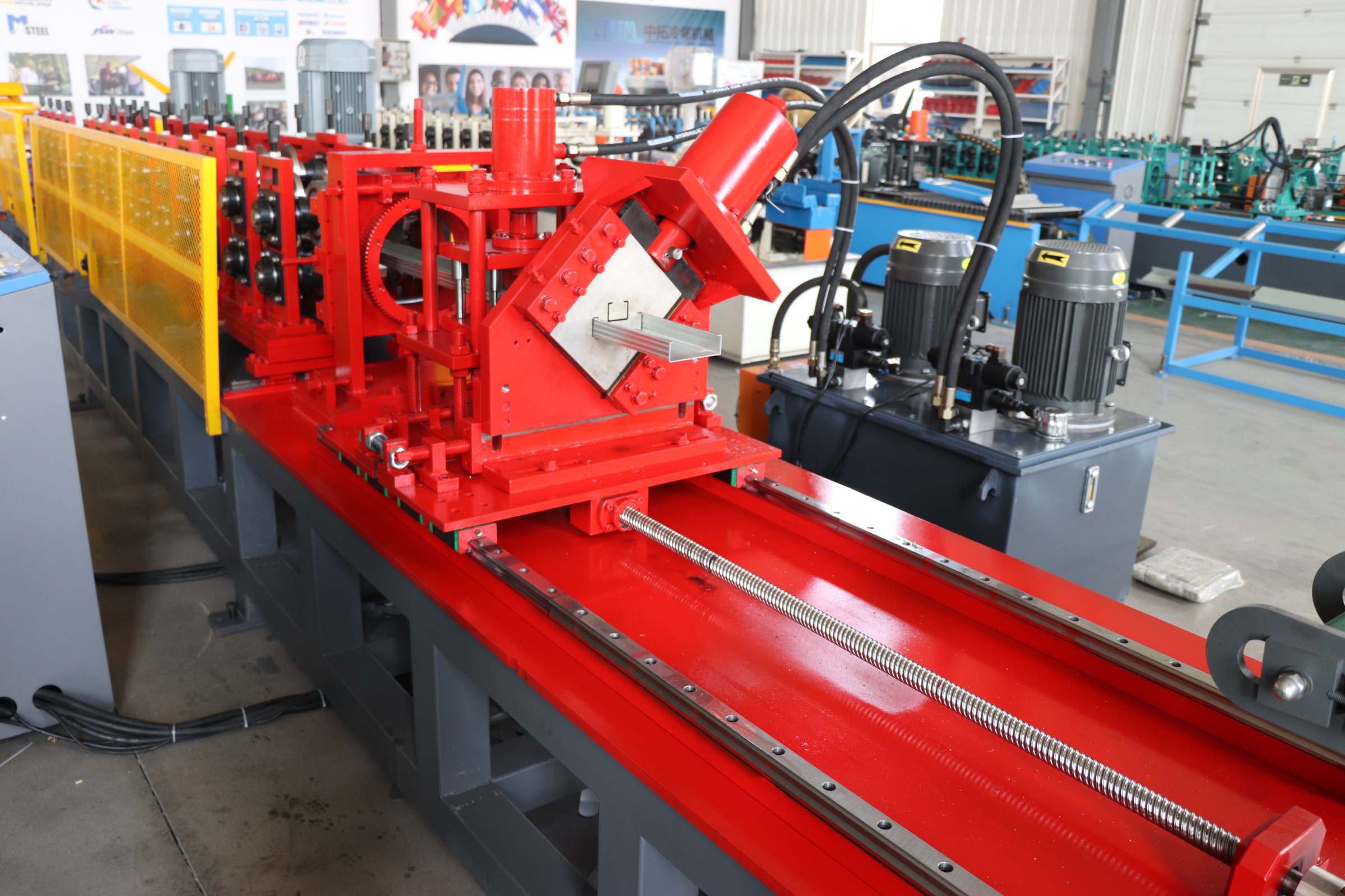 stud and track machine (9)