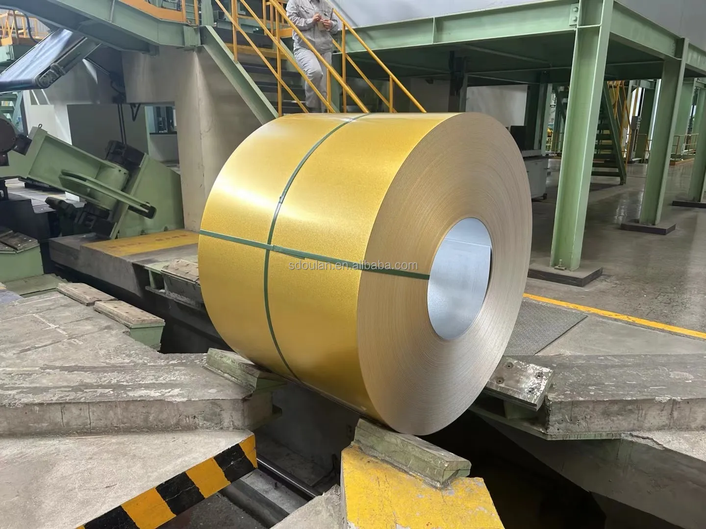 Prepainted Steel Coils Ppgi/ppgl Zincalum Residential Metal Roofing Coils Color Coated Cold Rolled Aluzinc Coil customize+1 251 mm ~ 1 500 mm