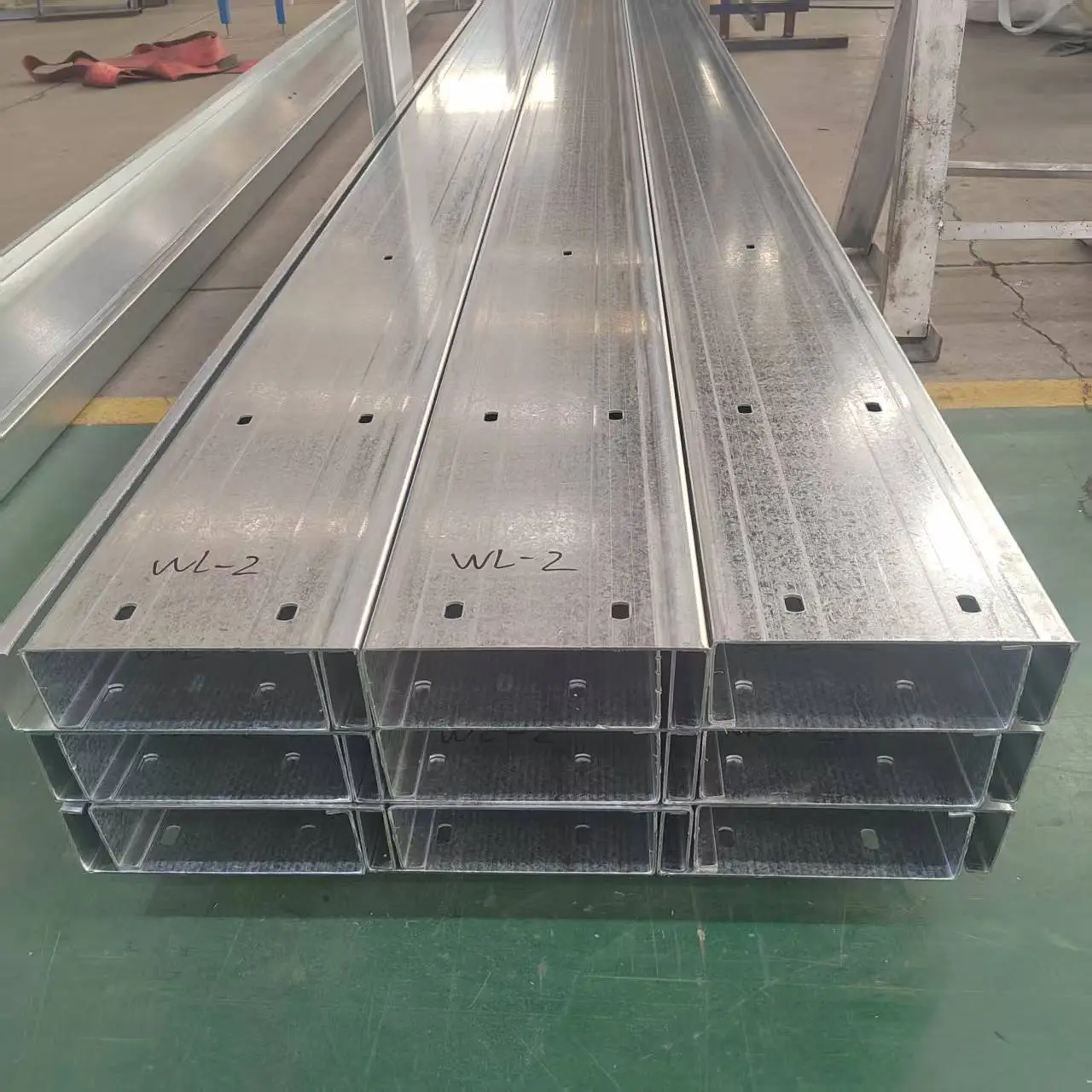 Professional Manufacture Customized Q235B/Q355B 1.5mm-4.0mm C Shape Steel Channels