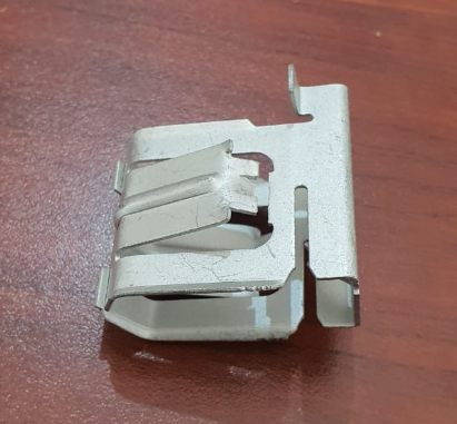 Solar Panel Anti-theft Fastening Grounding Solar Clip Mounting Anti Theft Snap Clip Roof Mounting 60m/s Wind Load 25YRS Service
