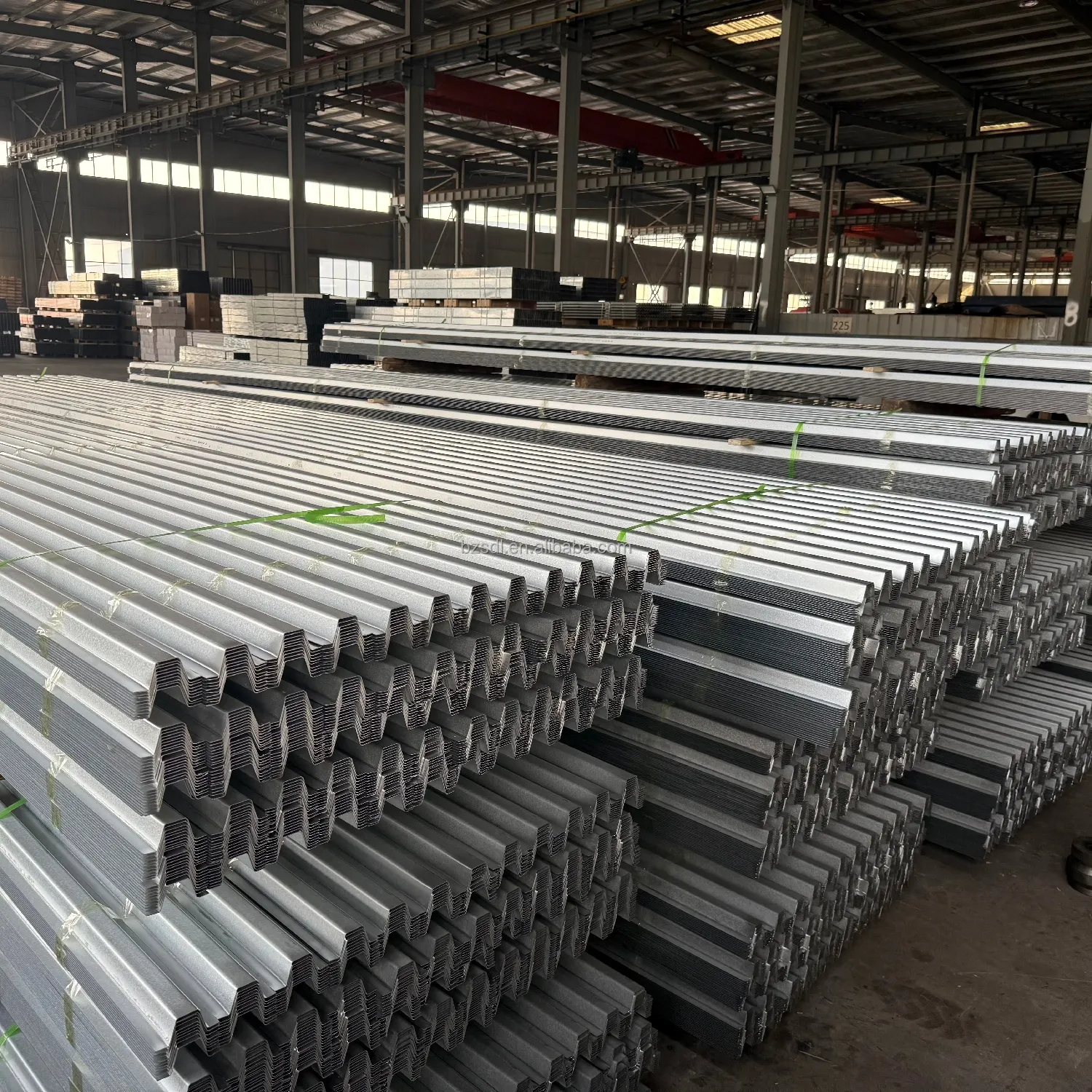 Aluminum Galvanized Contemporary Fireproof Rustproof Light Weight Easy Installation Building Materials