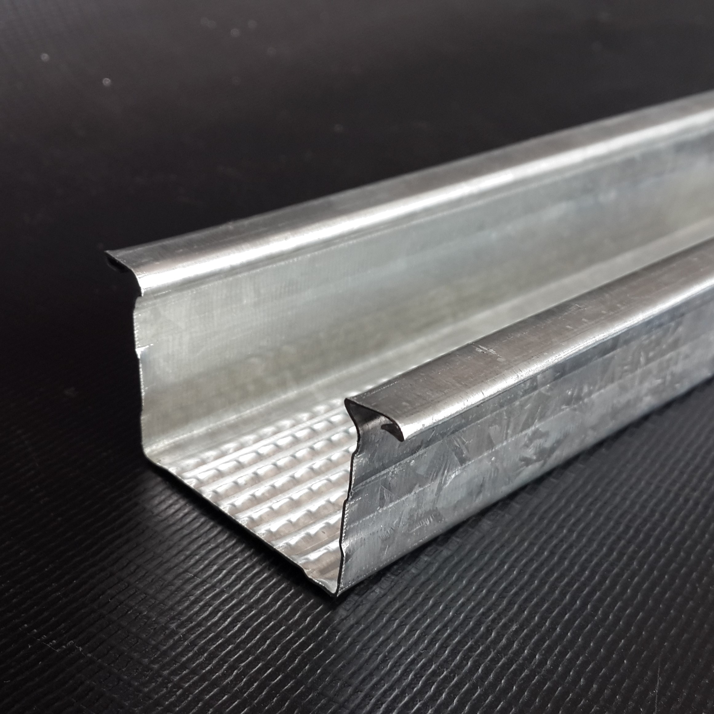 OEM High Quality Suspended Ceiling Tiles Galvanised Steel Heat Insulation Metal Ceilings Panel Easy for Hotels Hospitals
