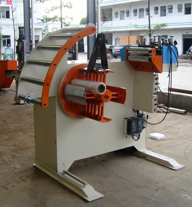 High Precision Coil Unwinder and Straightener With Hydraulic Uncoiling for Heavy Duty Steel Processing in Manufacturing Plants GO-300B