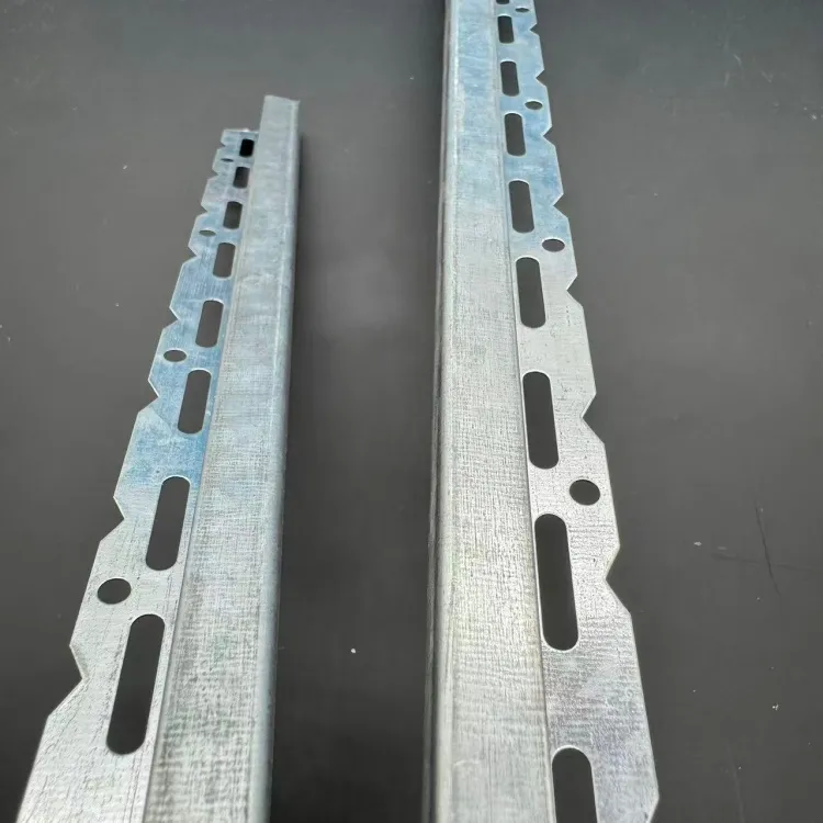 Installation Polycarbonate U-Shape Edge Profiles