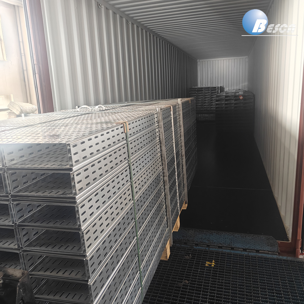 2M 3M 6M Slotted Cable Tray OEM Galvanized Perforated Cable Tray