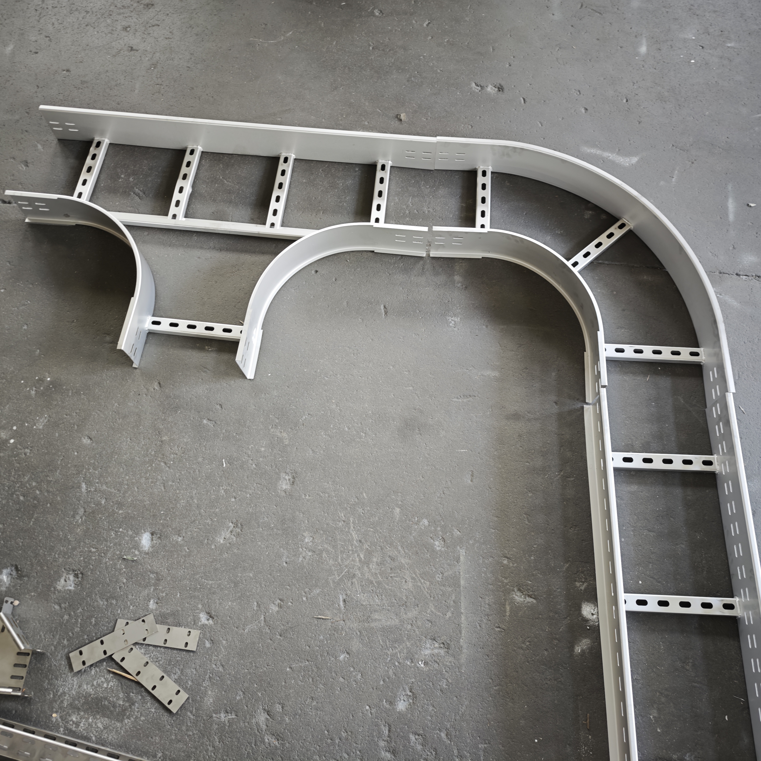 NEMA 1 NEMA 2 NEMA 3 NEMA 4 NEMA 20C Industrial Construction Cable Laying Ventilated Hot Dip Galvanized Stainless Steel Cable