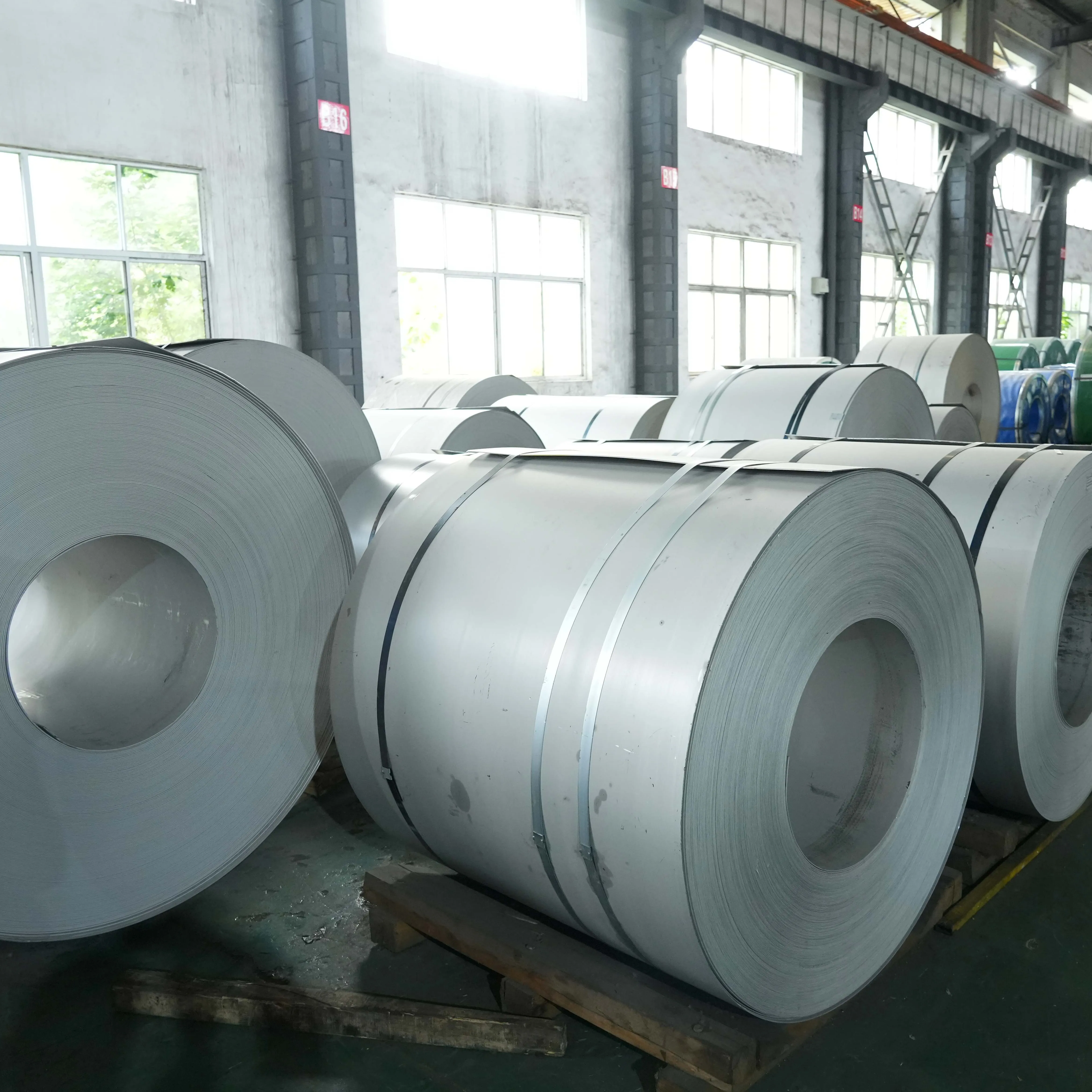 300 Series Stainless Steel Coil 2B Surface Finish ASTM Standard Automotive Cutting Strip