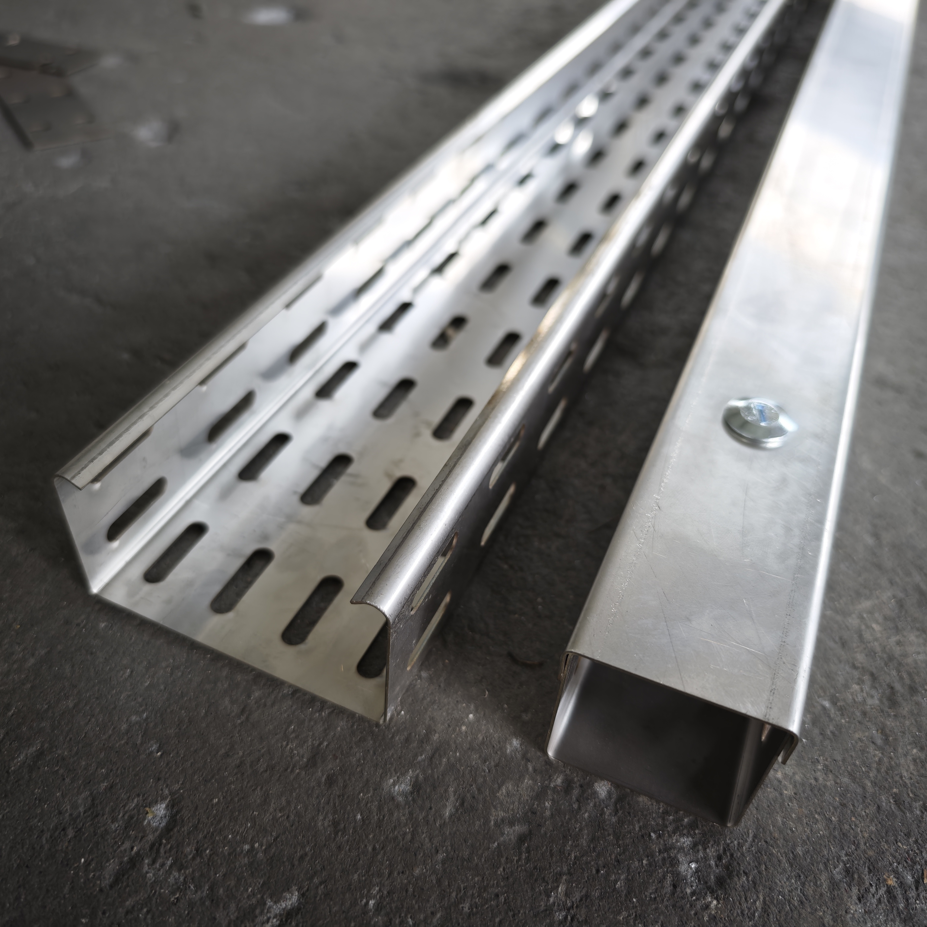 BESCA Manufactured Main Product Outdoor Flexible Perforated Wire Mesh Panels Aluminum Ladders Steel Channels Cable Tray