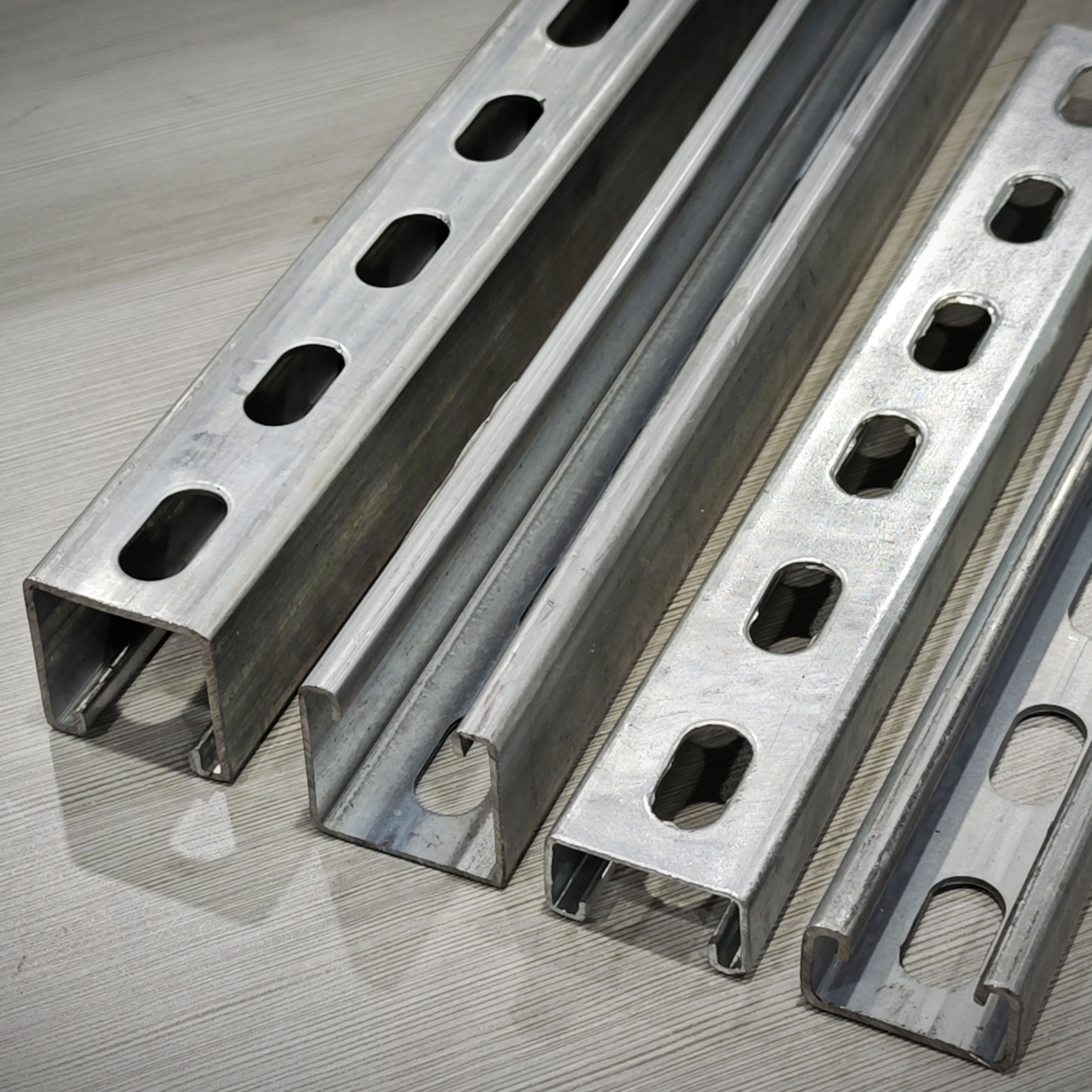 P1000 P3300 P1001 Unistrut Channel Steel Inoxidable Acero Galvanized in 41mmx41mm Seismic Bracing