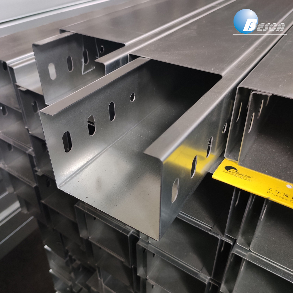 BT3-100 Cable Trunking SS304 with Cover Clamp 5