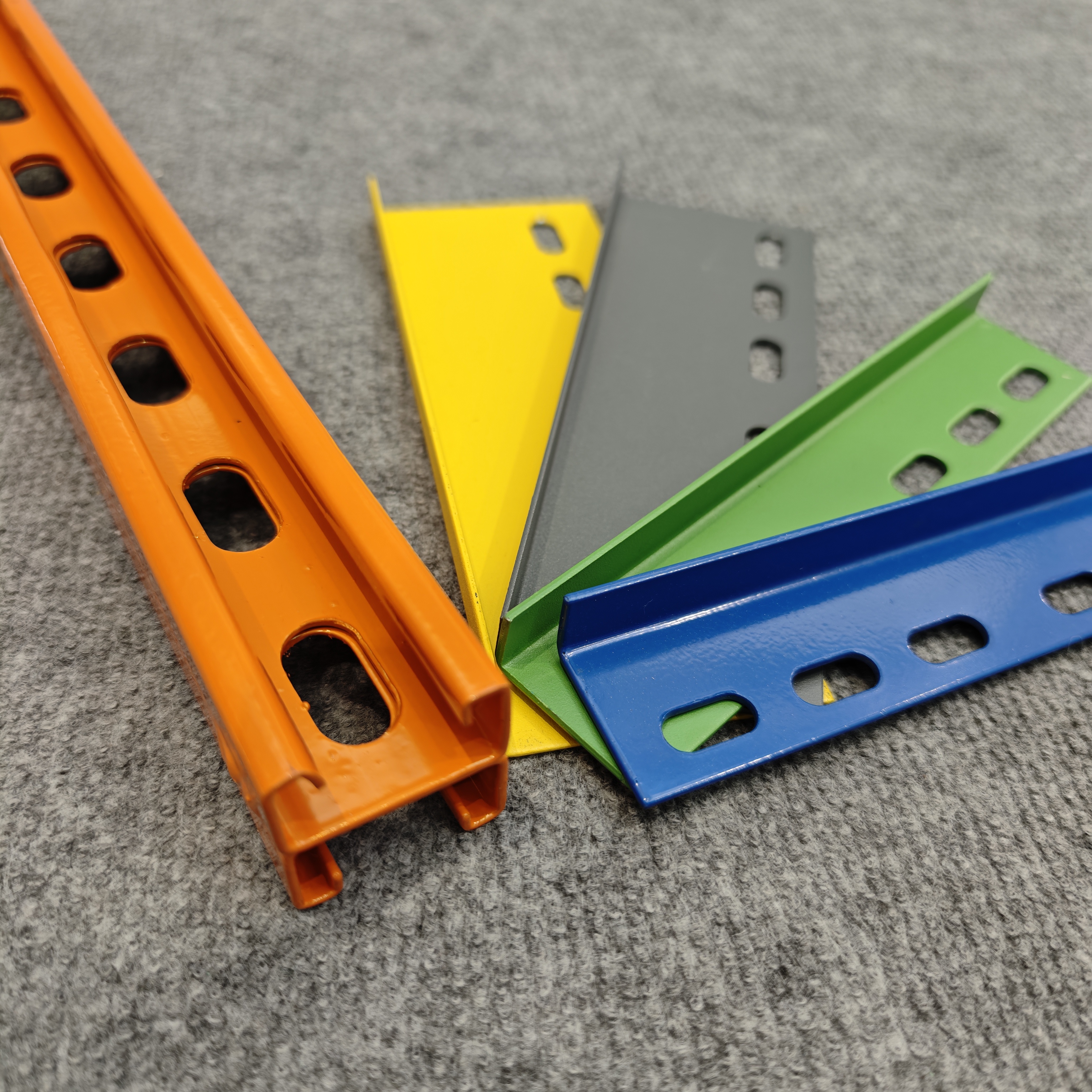 Galvanized Unistrut Channel System for Cable Tray Solar Panel Mounting Racks HVAC and Electrical Support Free Sample
