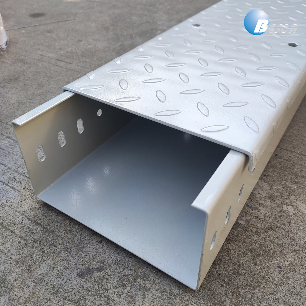 Cable Tray with Flower-typed Aluminium Alloy Plate Cover Anti-slippery and Anti-grinding