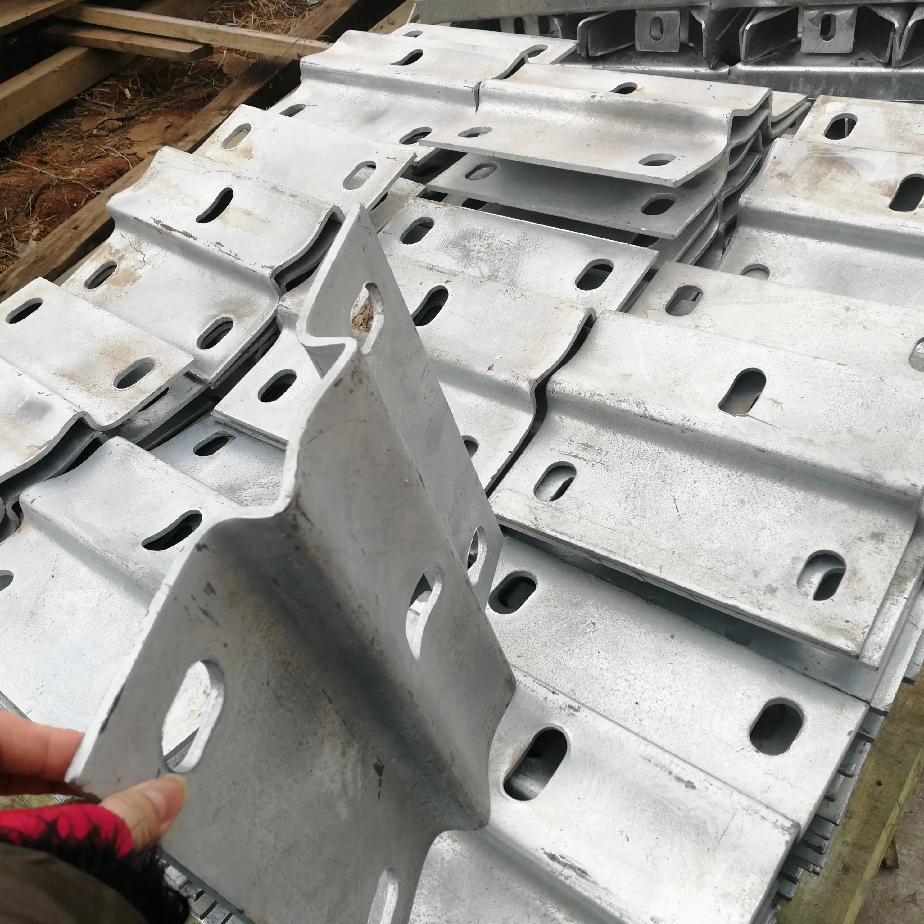 Factory Sale Hot Sale Galvanized Bracket for Beam Guardrail Post 300*270*35*6