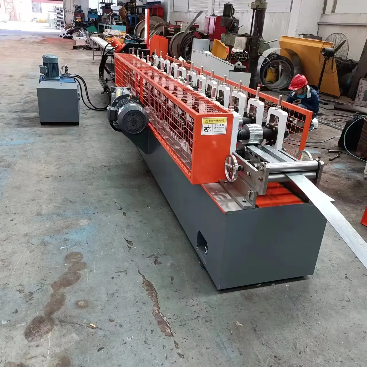 2.0mm Thickness Storage System Upright Rack Mesh Deck Support Channel Roll Forming Machine